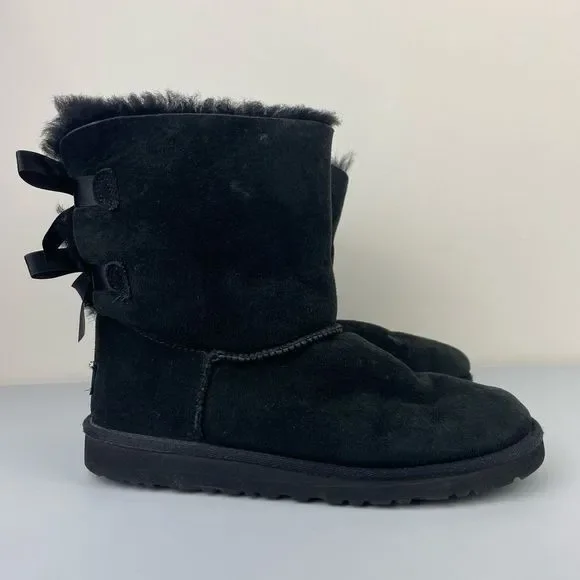 UGG Boots Bailey Bow Sheepskin Size 6 Black - Picture 2 of 12
